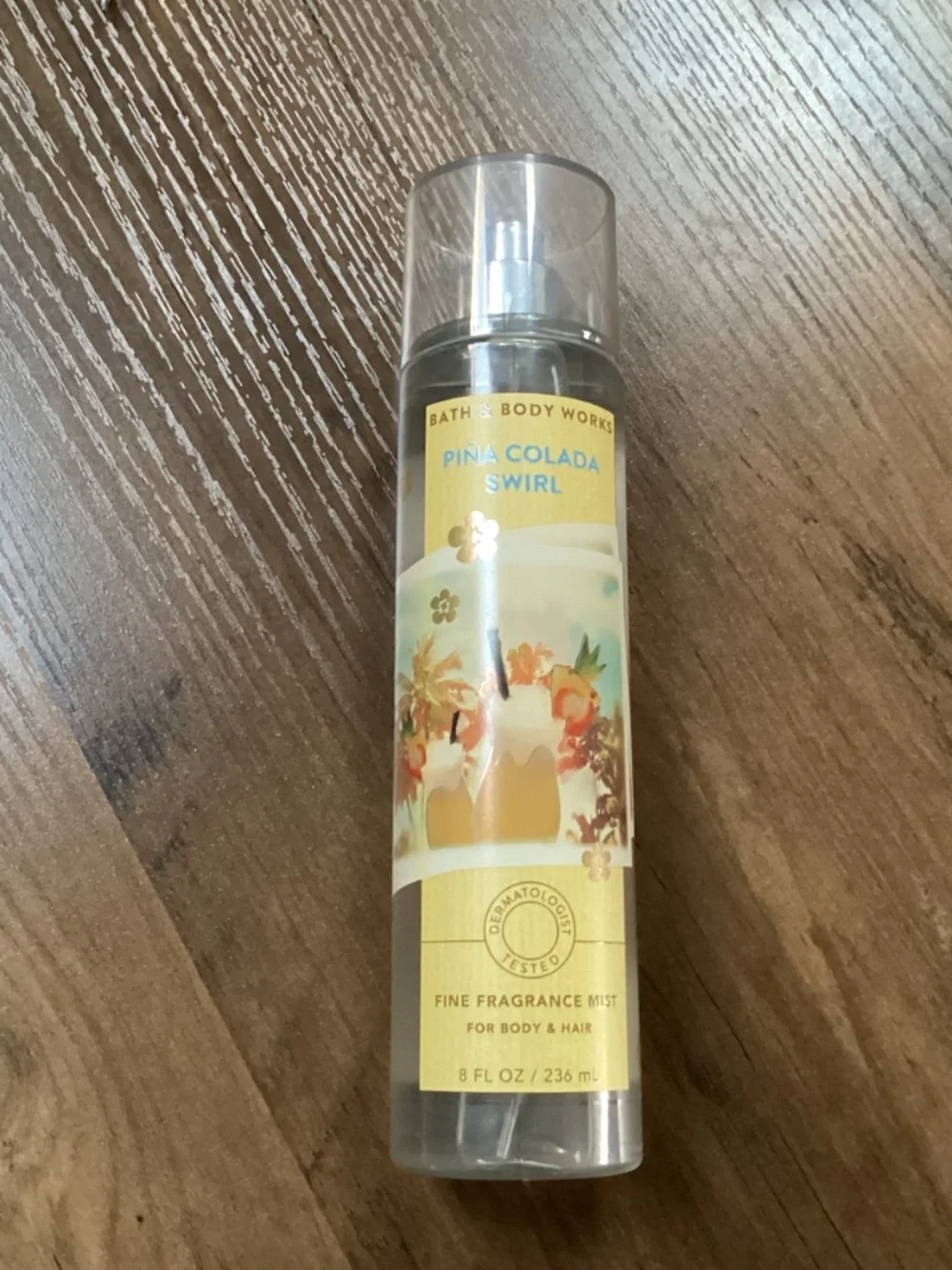 Bath & Body Works Piña Colada Swirl body and hair mist 236 ml New